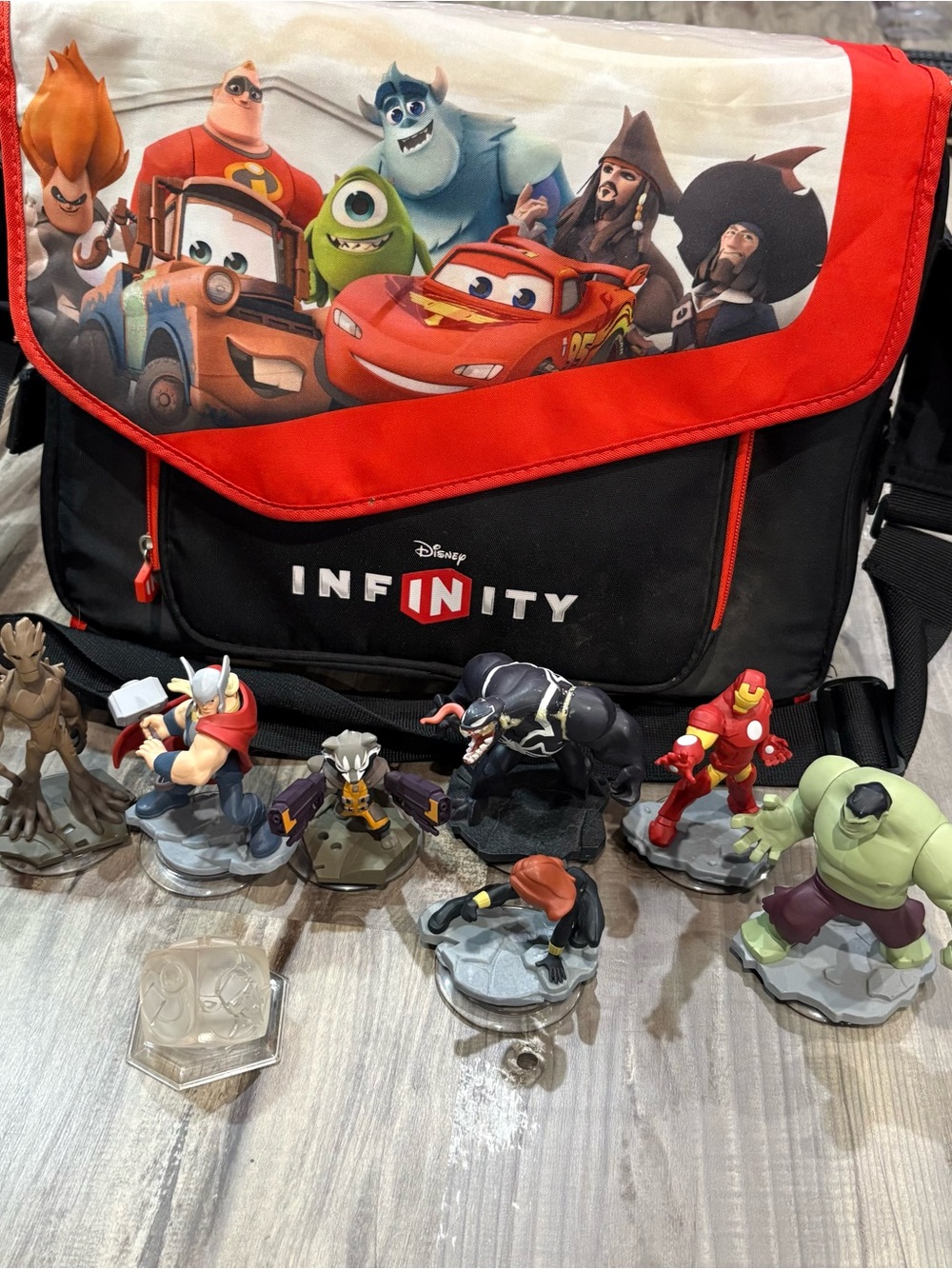Disney Kids Messenger Bag w/ 9 Action Figure Game Pieces